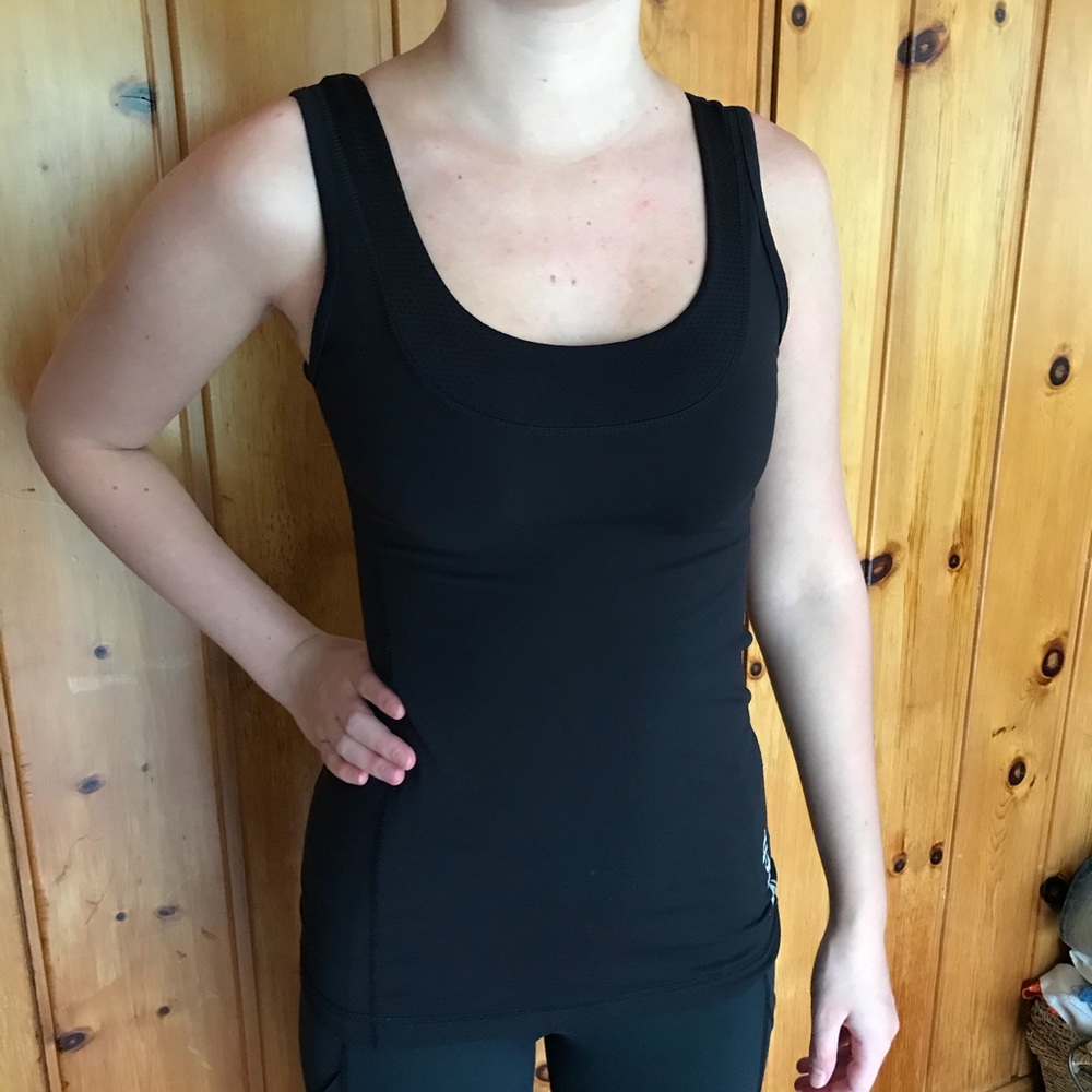 BENCH Scoop Neck Athletic Tank Top